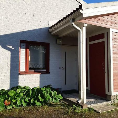 Ferienwohnung Hopeamaja Pieksämäki Exterior foto